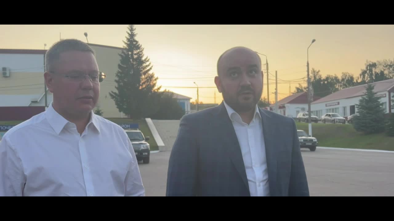 Губернатор Вячеслав Федорищев и глава Кошкинского района Антон Широков обсудили развитие района