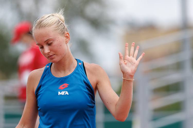 Казанская теннисистка Полина Кудерметова сменила спортивное гражданство теперь она будет представлять Узбекистан 22 летняя спортсменка занимает 104 е место в рейтинге Женской теннисной ассоциации Казань на Максималках