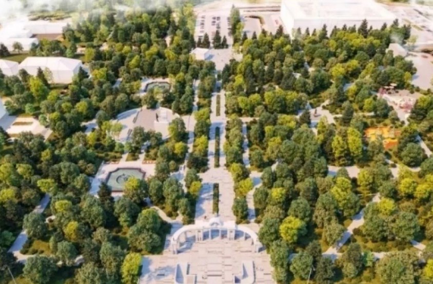 В Уфе в парке им. Ленина кронируют более 300 деревьев В Уфе в парке им. Ленина кронируют более 300 деревьев. На 90% это хвойные деревья, еще 10% - лиственные. Как сообщают в Общественной палате РБ, работы будет проводить специализированная организация, имеющая опыт в кронировании и необходимое оборудование для этого. Она же делала озеленение парка Аксакова в Уфе. Планируется вырубить 3 сухостойных дерева и 1 дерево с грибком, у 181 дерева уберут сухие ветки, у 119 деревьев – сформируют кроны. «Мы хотим добиться такого состояния парка, чтобы он не напоминал заброшенный лес, чтобы это был действительно парк и прогулочная зона. Для многих уфимцев деревья в парке имеют ценность, им больше ста лет, это целая история. Так, недавно 93-летний дедушка близ парка рассказал о том, что фотографировался с сосной, когда ему было 7 лет в 1946 году», – рассказал руководитель подрядчика Сергей Минеев. Отмечается, что «Башкирские сакуры» трогать не будут, они не нуждаются в обрезке. Липам, которые высажены возле памятника Муртазе Рахимову, немного подправят форму в сентябре-октябре. Остальные деревья будут кронированы до конца июня.
