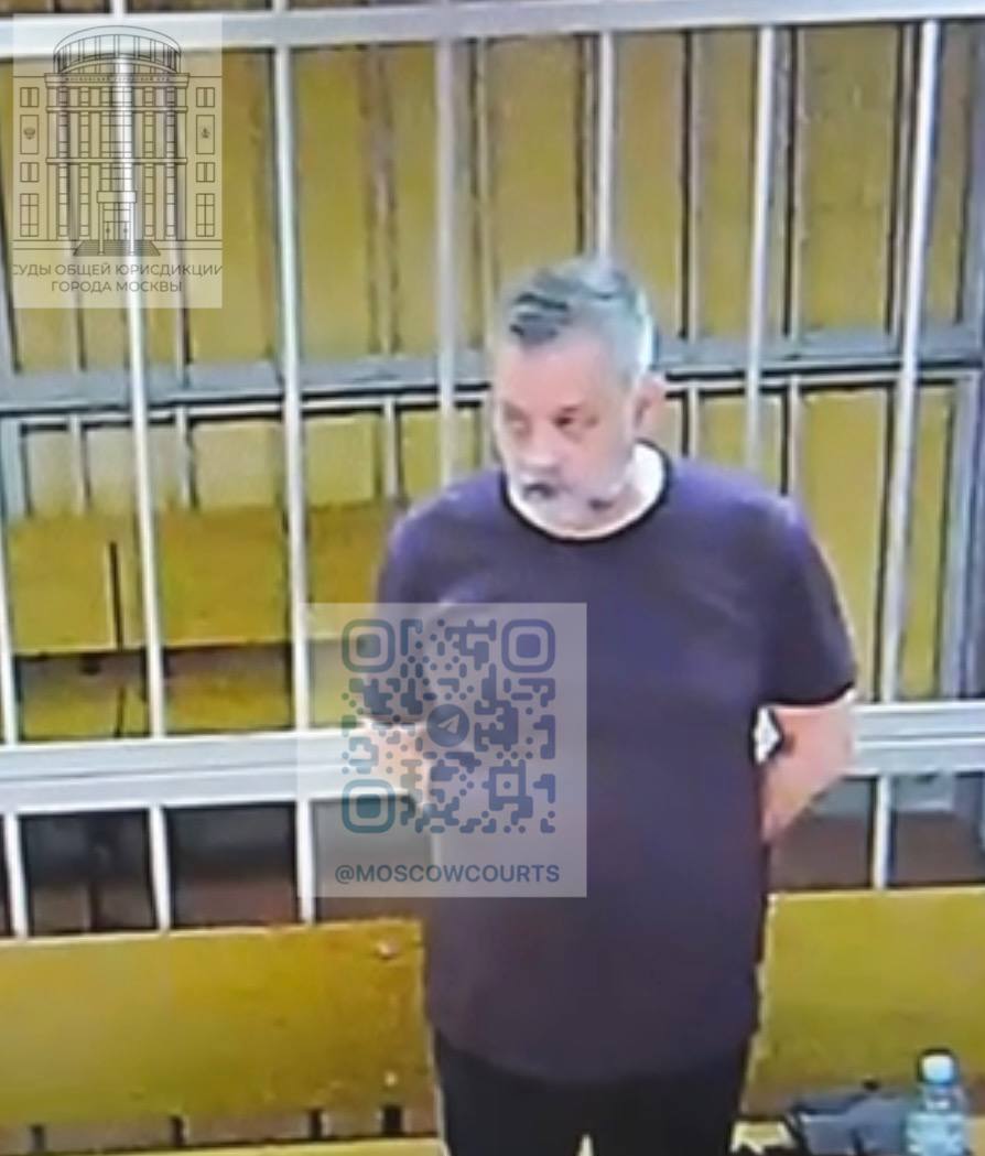 Суд столицы провозгласил приговор заместителю генерального директора ООО "Агро-грант" по делу о мошенничестве в особо крупном размере  Приговором Никулинского районного суда города Москвы Франк Сергей Леович признан виновным в совершении трёх преступлений, предусмотренных ч. 4 ст. 159 УК РФ, и назначено наказание в виде лишения свободы на срок 4 года, с отбыванием наказания в исправительной колонии общего режима.   Франк С.Л. взят под стражу в зале суда.   Судом удовлетворен гражданский иск представителя потерпевшего.    #никулинский2025