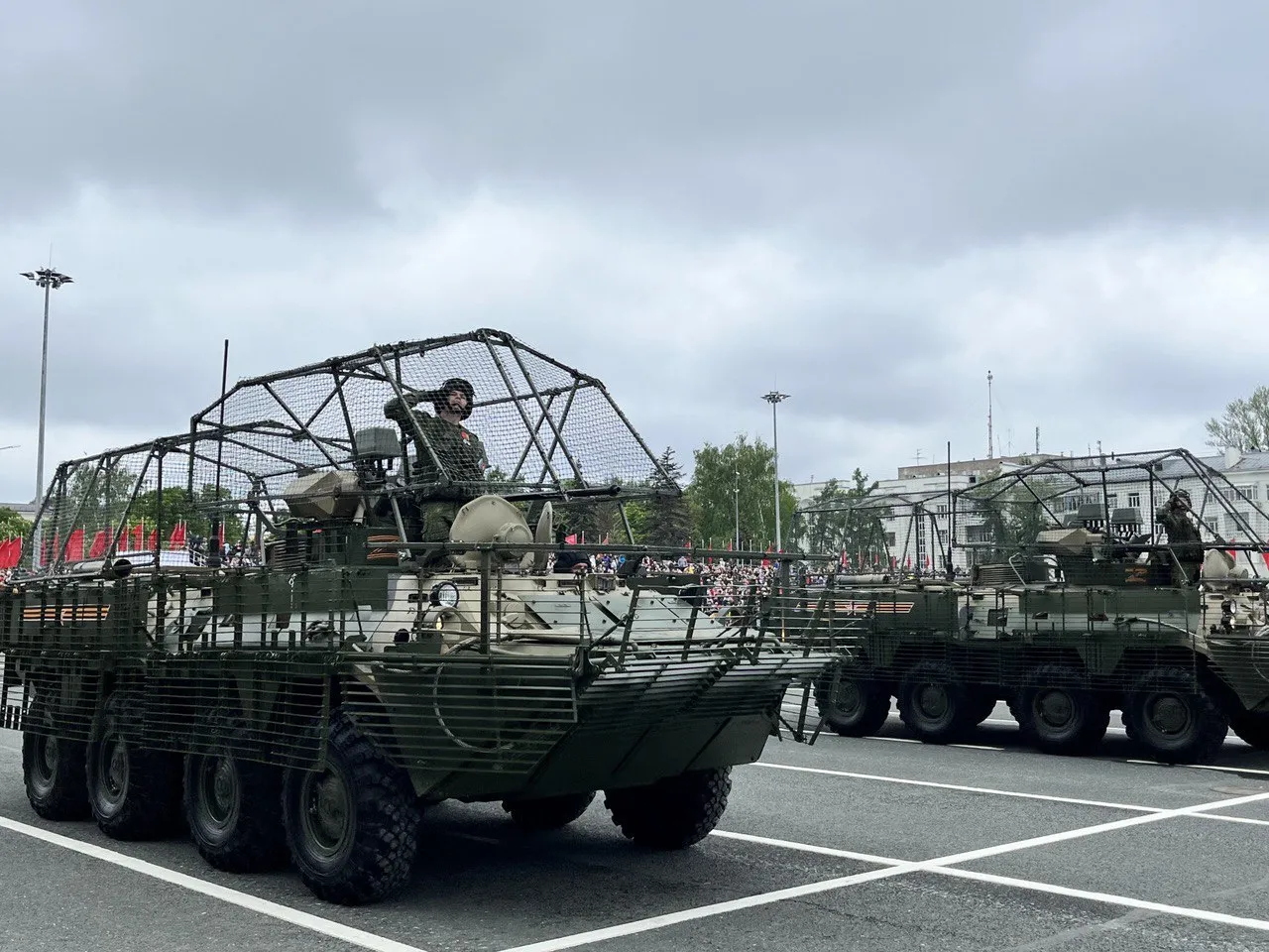 Губернатор Самарской области анонсировал проведение парада Победы в Самаре Традиционный парад 9 мая состоится но обойтись без ограничений в существующей обстановке нельзя   oboz info gubernator samarskoj oblasti anonsiroval provedenie parada pobedy v samare