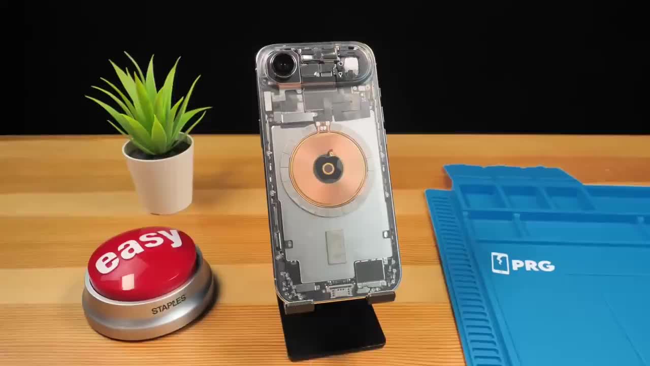 Блогер создал прозрачный корпус для iPhone Air