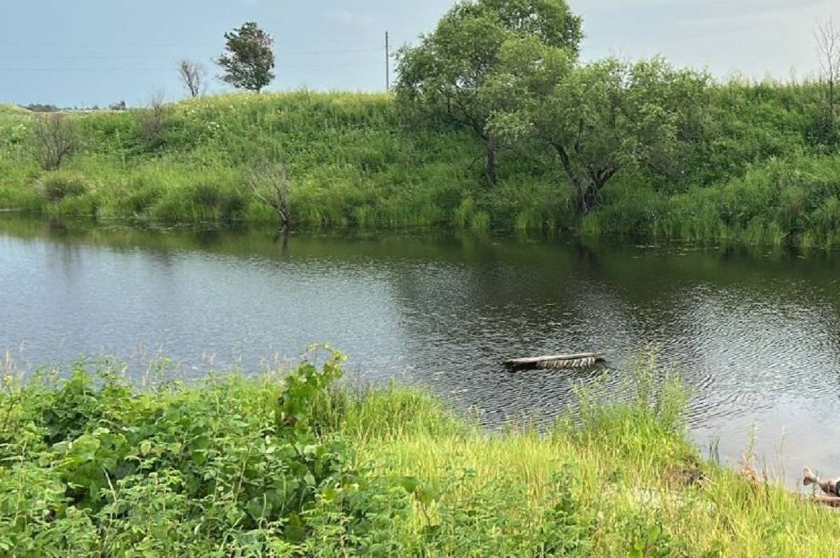 Новая трагедия на воде В пятницу, 18 июля, в селе Желтоярово на берегу одного из водоемов отдыхала компания из семи человек. Не обошлось без распития спиртных напитков и купания. Утонул мужчина 1979 года рождения. Тело из воды достали очевидцы.