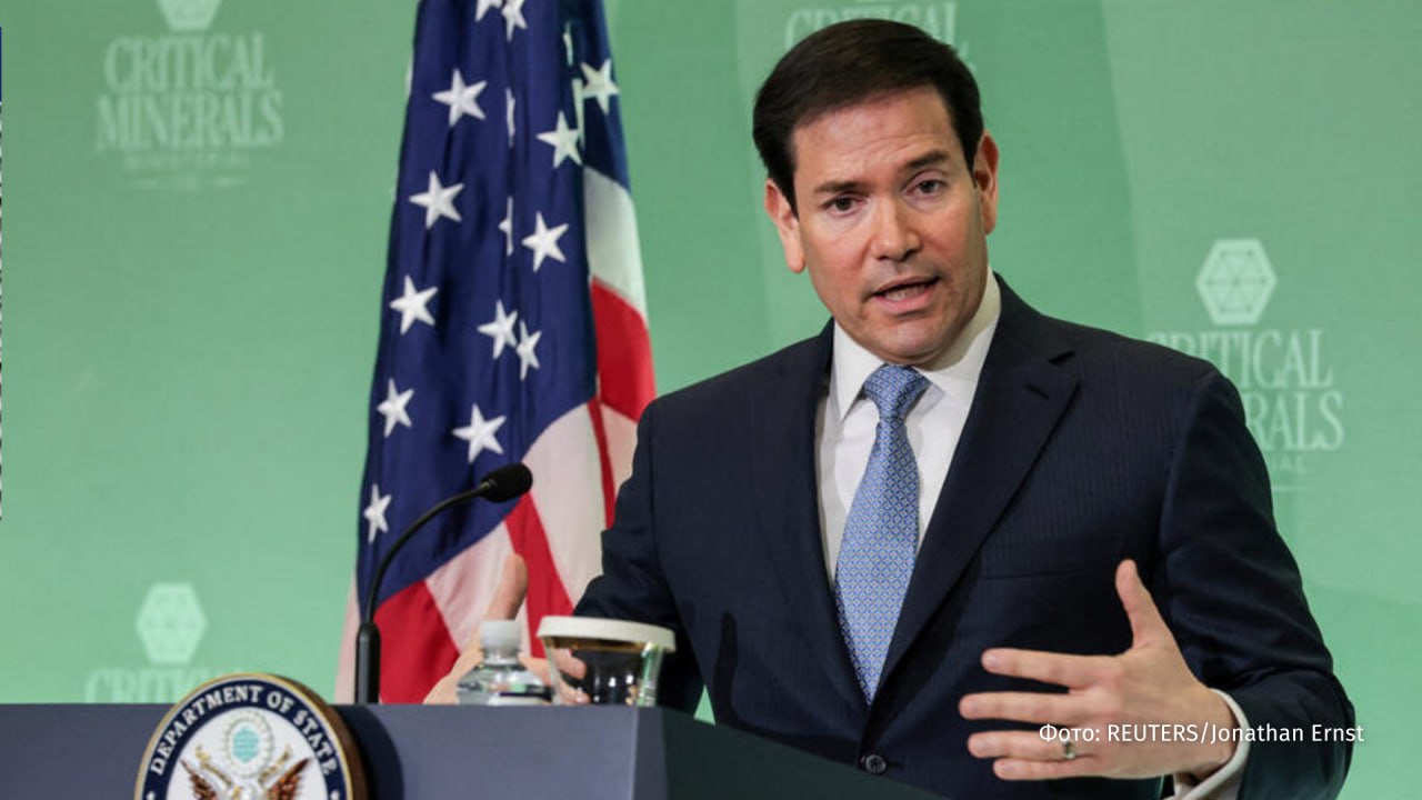 Госсекретарь США Марко Рубио обсудит с Венгрией и Словакией отказ от импорта энергоресурсов из РФ Да я не буду вдаваться в подробности того что мы будем говорить на этих встречах Но прежде всего это страны которые очень сильно поддерживают нас активно сотрудничают с Соединенными Штатами тесно работают с нами заявил госсекретарь США  Ранее Совет ЕС утвердил полный запрет на поставки российского СПГ в ЕС с 1 января 2027 года трубопроводного газа с 30 сентября 2027 года 2 февраля Венгрия подала в Суд ЕС иск против запрета сообщества на поставки энергоносителей из России Больше новостей IZ RU в MAX