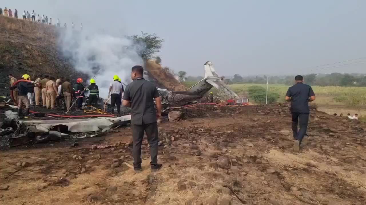 Авиакатастрофа в Барамати: погибли заместитель главного министра Махараштра и его сотрудники