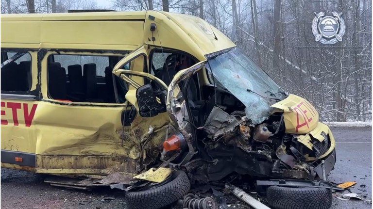 ГАИ рассказала о состоянии пострадавших в жуткой аварии под Брянском guberniya tv proisshestviya 323699 Госавтоинспекция обнародовала данные медицинского обследования всех пострадавших в утреннем ДТП на трассе Украина в Брянском районе Информация о более 20 пострадавших не подтвердилась В больницы были доставлены 15 человек включая десятерых несовершеннолетних ƃℾ подписаться прислать новость