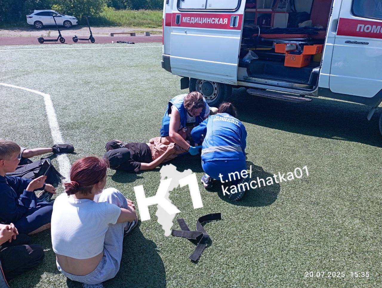 10-летняя девочка на квадроцикле сбила сверстника на улице Пушкинской. Пострадавший с серьезными травмами госпитализирован в детскую больницу. ГАИ передало материалы в комиссию по делам несовершеннолетних для рассмотрения вопроса о постановке девочки на учет и ответственности родителей. Подписаться Предложка Чат