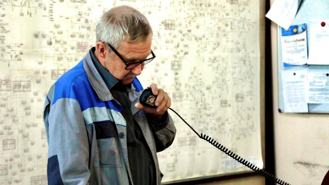 В Якутске энергетики продолжают восстановление электроснабжения по воздушным линиям 10 кВ "Сосновый берег", по которым запитаны частично Сергеляхское шоссе 10-12 км, Билибина. Восстановительные работы планируется завершить к 22:00 часам. Возможны изменения. Подробнее по ссылке на нашем сайте: gtrksakha.ru ⏏ ⏸⏯⏹ Подписаться