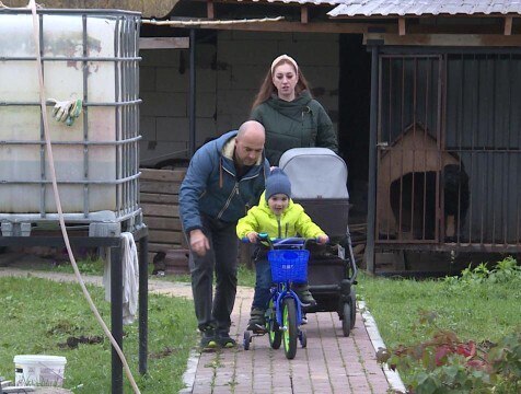 Более 9 300 семей Калужской области получили выплаты по нацпроекту Более 9 300 семей Калужской области получили выплаты в рамках национального проекта Семья Об этом сообщили в региональном министерстве труда и социальной защиты Данные приведены с начала 2025 года http gtrk kaluga ru news obschestvo news 58347