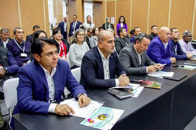 На полях CITES CoP20 представили экологическую классификацию лесов для сохранения биоразнообразия В рамках 20 й Конференции сторон Конвенции CITES состоялось параллельное мероприятие на тему Природные проекты экологическая классификация лесов для сохранения биоразнообразия   English O zbek tilida Ўзбек тилида На русском iOS Android