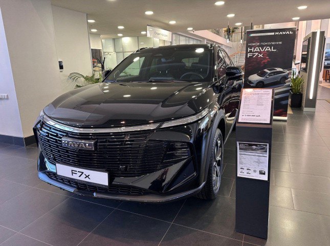 Первые купе-кроссоверы Haval F7x проданы в России Новый купе-кроссовер Haval F7x, официальный старт продаж которого состоялся 16 мая, уже нашел первых покупателей в России. Так, на первые такие автомобили заключены контракты в дилерских центрах «Аларм-Моторс» в Санкт-Петербурге, рассказали агентству «АВТОСТАТ» в компании. Подробнее на сайте autostat.ru