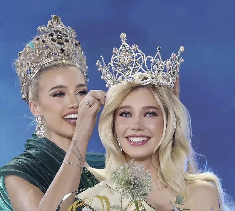 Победительницей конкурса Мисс Земля 2025 на Филиппинах стала модель Натали Пушкинова из Чехии В борьбе за титул участвовали 80 конкурсанток из разных уголков мира Россиянка Елизавета Гурьянова на конкурсе вошла в Топ 12 Подробности в нашем утреннем обзоре Подписаться Читать Вслух ру в MAX Отправить новость тк