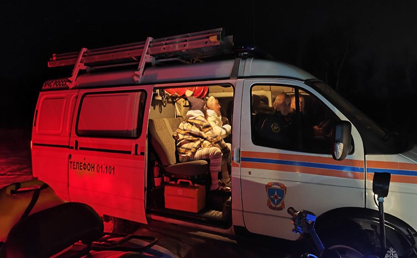 На Камчатке спасатели вывезли туристок застрявших на пути к источникам В медицинской помощи путешественницы не нуждались В управлении МЧС России рассказали как сегодня ночью ездили в лес чтобы помочь компании на внедорожнике Подробности по ссылке kamtime ru article f684187f e88c 4be2 b5db e9b96a495fb8