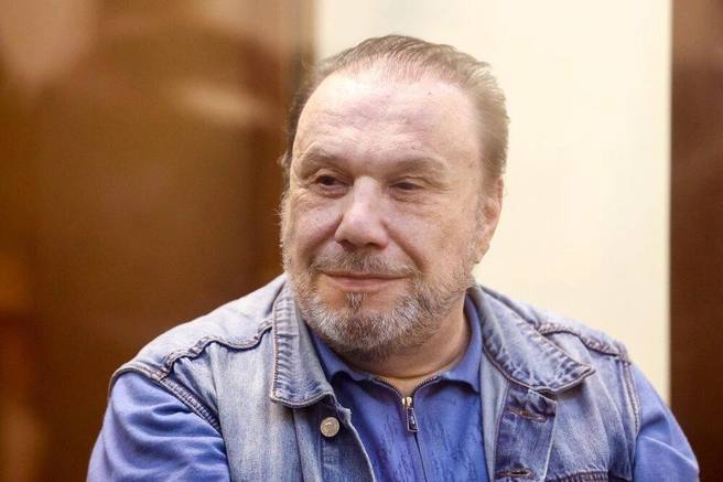 Шурин бывшего мэра Москвы Юрия Лужкова Виктор Батурин осужденный за мошенничество вышел на свободу сообщил msk1 news его адвокат Виктора Батурина задержали в июле 2021 года Через липовый договор предприниматель пытался отбить долю в строительной компании Интеко у своей сестры вдовы экс мэра столицы Елены Батуриной Тогда вину Батурин не признал но в 2023 году его все же приговорили к 6 годам колонии за мошенничество в особо крупном размере и фальсификацию доказательств Фото Ярослав Чингаев Агентство Москва Подписаться на MSK1 Подарить буст