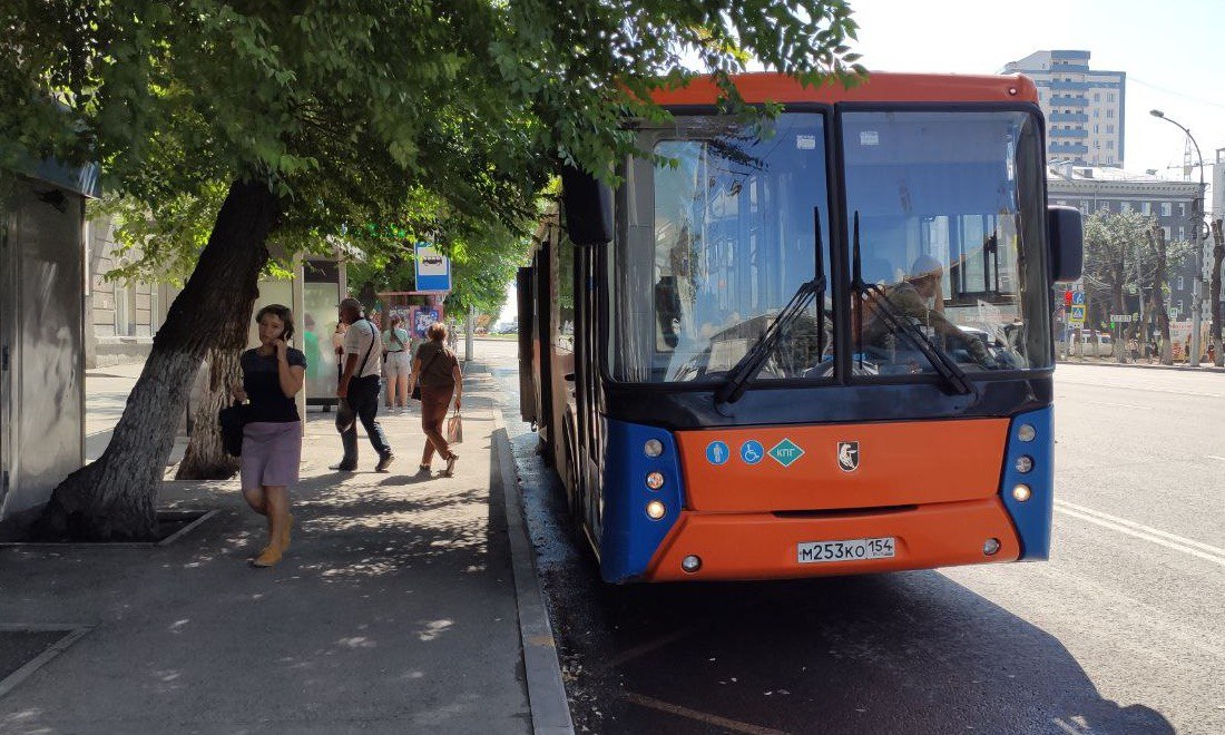 В Новосибирске изменят маршруты автобусов и маршрутки С 7 июня по 1 сентября в Ленинском районе временно изменят маршруты автобусы № 39, 55, 57, 94 и маршрутка № 18. Это связано с закрытием участка ул. Бийской для модернизации тепловой сети. Компания «Чистая энергия» будет проводить работы, из-за чего транспорт будет объезжать закрытый участок по ул. Танкистов. Изменения затронут движение от ул. Колхидской до ул. Титова и обратно. Пассажирам стоит учитывать это при планировании поездок. Прислать новость