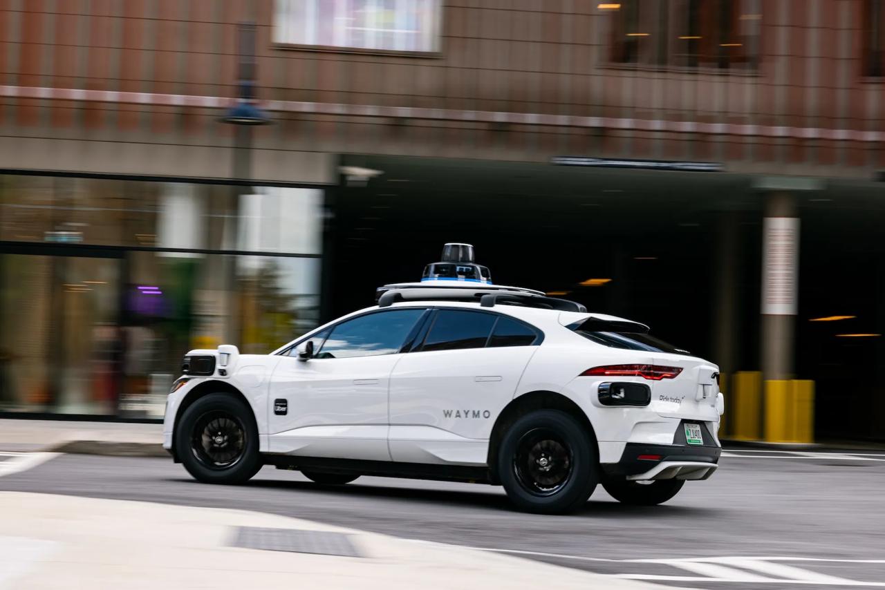 Waymo стала первой компанией которая получила разрешение на тестирование беспилотных автомобилей в Нью Йорке TechCrunch новости iphonesru