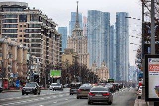 В Москве сегодня официально началась климатическая Весна, — вангуют Синоптики  Температура воздуха теперь будет круглосуточно держаться выше нуля.   На следующей неделе в Столице ожидается настоящая весеняя погода и воздух прогреется, не поверите, — до 11°С.  Вот теперь можно и «переобувать» шины!   ®