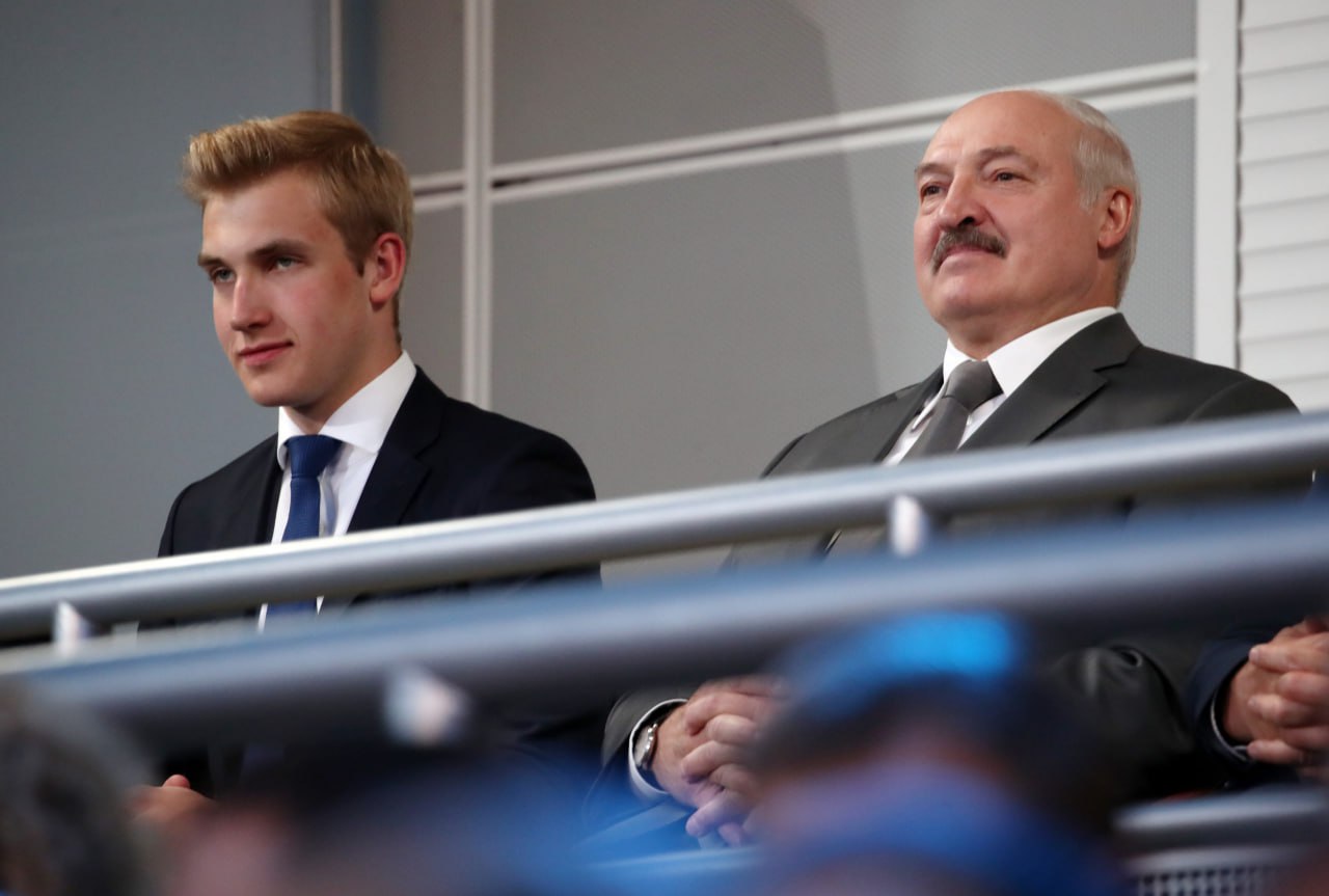 Лукашенко назначил стипендию для одаренных детей своему сыну Николаю. Теперь он будет получать 229 белорусских рублей  около ₽5,5 тысяч .