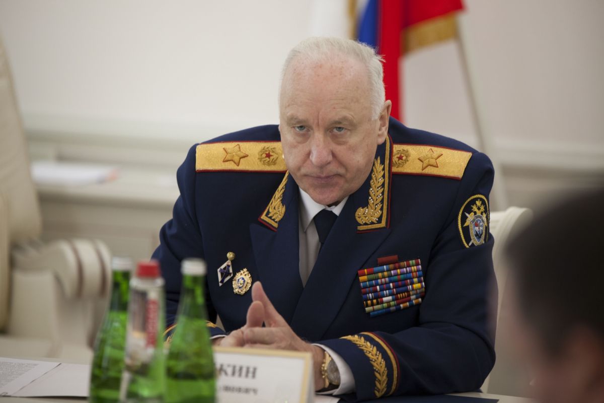Вдова погибшего на стройке в Липецке не верит в справедливость, Бастрыкин требует доклада Глава Следственного комитета Бастрыкин требует доклад о расследовании гибели рабочего на стройке на улице Молодёжной в Липецке. Многодетная вдова погибшего не верит в то, что расследование будет проведено честно и справедливо и опасается, что виновные останутся без наказания. ↗ Прислать новость Подписаться