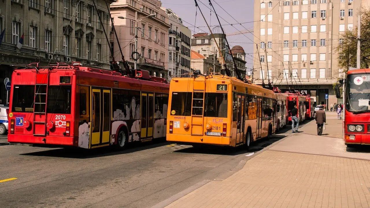 В Белграде общественный транспорт стал бесплатным.   С 1 января 2025 года жители и гости столицы Сербии могут бесплатно ездить на автобусах, трамваях и троллейбусах    КОЛОКОЛ XXI