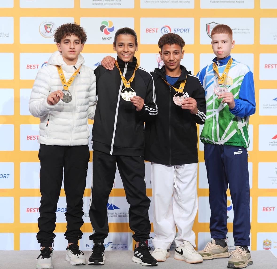 Владимир Макаров бронзовый призёр международных соревнований по каратэ В Фуджейре ОАЭ завершился международный турнир по каратэ Представитель нашей Республики Владимир Макаров поднялся на пьедестал почёта В весовой категории до 50 кг каратист провёл 5 поединков лишь в одном он уступил представителю Египта Тем самым Владимир стал обладателем бронзовой награды Поздравляем Подпишись на Минспорт в MAX