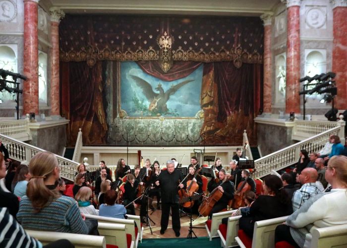 VI Рождественский фестиваль Вифлеемская звезда пройдёт в Санкт Петербурге с 16 по 24 января В этом году авторский проект Сергея Стадлера посвящён оперному наследию Джузеппе Верди