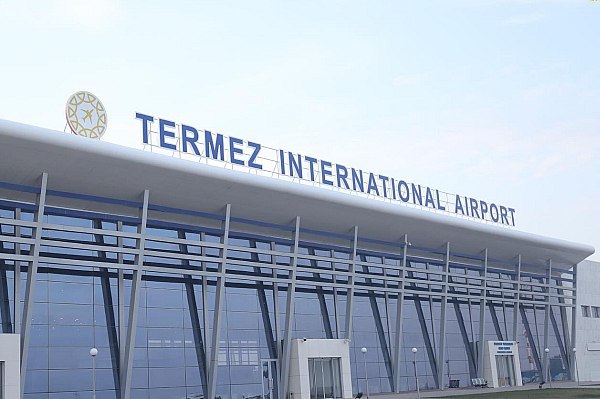 Авиакомпания Победа запустит авиарейсы из Москвы в Термез и Нукус в феврале марте В феврале марте авиакомпания Победа запустит рейсы из аэропорта Внуково в узбекистанские города Термез и Нукус Об этом сообщает Агентство городских новостей Москва со ссылкой на пресс службу авиаперевозчика Первый полeт по маршруту Москва Внуково Термез Узбекистан состоится 28 февраля 2026 года Полeты будут выполняться два раза в неделю по вторникам и субботам говорится в сообщении В пресс службе добавили что первый полeт по маршруту Москва Нукус состоится 7 марта 2026 года Рейсы будут выполняться два раза в неделю по средам и субботам aviaru net n290923