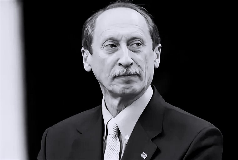 Умер бывший глава Всероссийской федерации легкой атлетики Валентин Балахничев ему было 76 лет Балахничев возглавлял ВФЛА с 1991 по 2015 год Одновременно с 2000 по 2003 год он занимал посты заместителя и первого зампредседателя Госкомспорта Также с 1995 года на протяжении трёх сроков Балахничев был первым вице президентом Европейской легкоатлетической ассоциации IZ RU в Telegram в MAX