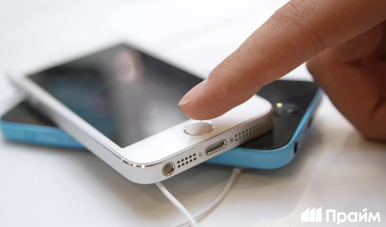 Google и Apple теперь сотрудничают Компании начали работать вместе чтобы сделать передачу данных между Android и iPhone проще Сейчас новые функции уже тестируются в ранней версии Android Canary для смартфонов Pixel и появятся в будущей бете iOS 26 Вот что это даст пользователям более удобный и быстрый перенос данных поддержка большего количества типов файлов улучшенный процесс настройки нового устройства Пока точная дата запуска финальной версии неизвестна Подписывайтесь на ПРАЙМ в MAX