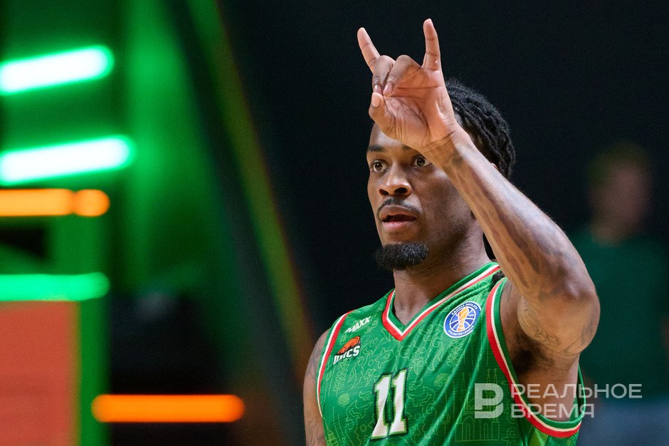 Боснийцы удивились погоде в Казани фанаты Пэрису Ли международный баскетбол вернулся в Татарстан Спустя два года УНИКС снова сошелся на паркете с представителем европейского чемпионата и впервые с 2022 го в родном Баскет холле Матч Winline Basket Cup против боснийской Игокеи 92 84 не стал легкой прогулкой неуступчивые гости из Лакташи превратили игру в вязкое противостояние с обилием борьбы не отпуская хозяев более чем на два четыре очка Подробности непростой победы бело зеленых в материале Реального времени Подпишитесь на Реальное время в МАХ Telegram Дзен