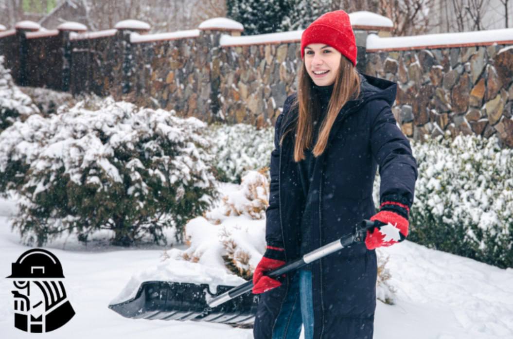 Сугробы на даче ударят по кошельку штрафы за нечищеный снег выросли до 100 тыс рублей В Московской области действуют четкие нормы сугробы выше 80 см требуют уборки а колея глубже 5 см уже повод для штрафа Если снег мешает проезду спецтехники это грозит не только административным но и пожарным нарушением За дороги в СНТ отвечает правление но платить за бездействие придется всем Штраф для товарищества может достигать 100 тыс рублей для должностных лиц 25 тыс для садоводов до 10 тыс А если снег с реагентами сбросить в неположенном месте добавят еще до 50 тыс рублей kvadratnymaster Подписывайтесь на нас в Маx