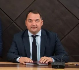 В Севастополе суд удовлетворил иск прокуратуры и признал незаконным приказ о премировании директора «Единой дирекции капитального строительства» на сумму более 3,4 миллиона рублей.  Предположительно, премировали экс-директора Сергея Бабкина.  Документ подписал заместитель, не имевший на это полномочий, а показатели эффективности, на основании которых должны начисляться выплаты, вовсе не оценивались. Деньги, потраченные на «поощрение», предстоит вернуть в бюджет.  По информации Mash на волне, решение о премиях, как предполагается, принималось заместителем директора Андреем Тюриным. Он же и подписал спорные документы. Канал утверждает, что премий могло быть и больше.   Читайте Севкор