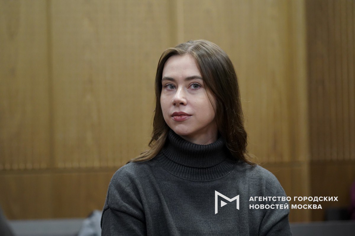 Блогеру Александре Митрошиной продлили домашний арест до 1 мая по делу об отмывании денег Сама девушка просила назначить ей запрет определенных действий Подпишись на Агентство Москва Мы в МАХ