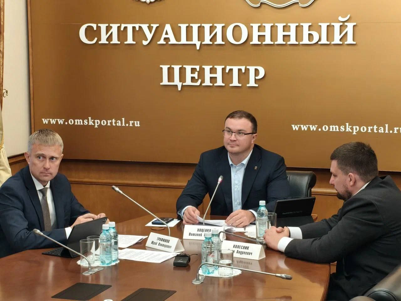 Виталий Хоценко озвучил успехи Омской области в развитии креативных индустрий В ходе заседания подкомиссии Госсовета РФ глава региона отметил что присвоение Омску статусов Молодёжной столицы России 2025 и Культурной столицы России 2026 стало отправной точкой для нового этапа развития В регионе открыты школы креативных индустрий создаются новые возможности для творчества и бизнеса Кроме того Омская область впервые за долгое время демонстрирует положительный миграционный прирост населения что свидетельствует об улучшении демографической ситуации В 2025 году в Омске планируется реализовать около 150 крупных культурных мероприятий выставок спектаклей фестивалей и показов мод что усилит статус города как культурной столицы страны   Подписывайтесь на 12 канал в МАХ