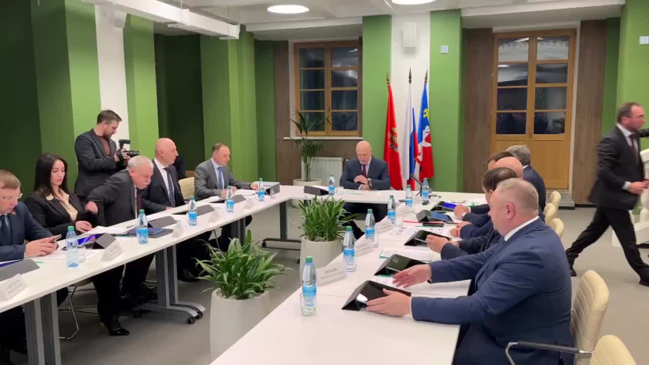 Совещание по реновации Норильска: Юрий Трутнев обсуждает реализацию комплексного плана