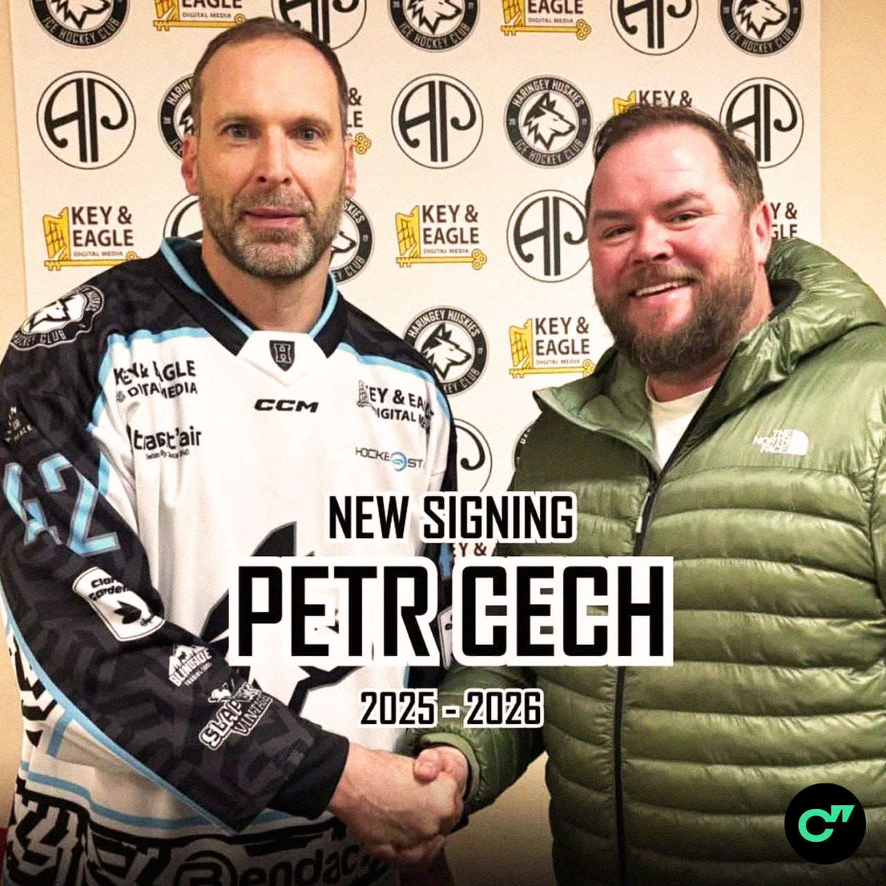 43 летний Петр Чех возобновил карьеру игрока и подписал контракт с лондонским клубом Харингей из 4 го дивизиона Эта команда стала для вратаря уже пятой в его хоккейной карьере там он как и в футболе тоже будет выступать на позиции голкипера легенда двух видов спорта Подписывайтесь на лучший хоккейный телеграм