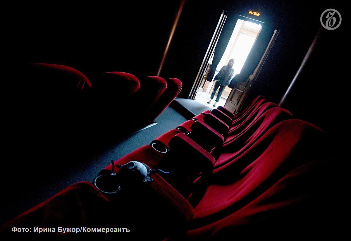 Российские фильмы в иностранном прокате собрали за девять месяцев 8 5 млн годом ранее этот показатель был на уровне 15 3 млн сборы упали на 44 следует из данных Бюллетеня кинопрокатчика Лидеры по сборам Российско китайский экшен Красный шелк который привлек почти 1 8 млн Фильм Мастер и Маргарита Сборы достигли 1 6 млн Мультипликация Вокруг света Большое путешествие Собрала в зарубежном прокате 1 05 млн Успехи российского кино за рубежом в последние годы снижаются отмечают эксперты Ключевая причина бойкот и уход с российского рынка крупных западных компаний что закрыло доступ к европейским рынкам Основными площадками для проката теперь остаются Китай Индия Южная Америка и Африка но сборы там несопоставимо ниже Подписывайтесь на Ъ Оставляйте бусты