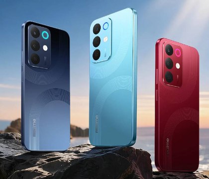 Представлен смартфон realme 15x SoC Dimensity 6300 батарея на 7000 мА ч 144 Гц дисплей Состоялся официальный анонс смартфона realme 15x новинка базируется на SoC Dimensity 6300 и оснащается 6 или 8 ГБ оперативной памяти а также 128 гигабайтным или 256 гигабайтным флеш накопителем Объем доступного пользователю места можно увеличить установив карту памяти MicroSD емкостью до 2 ТБ