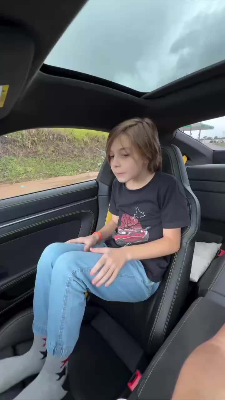Неудачный челлендж с Tesla Model S Plaid приводит к ремонту
