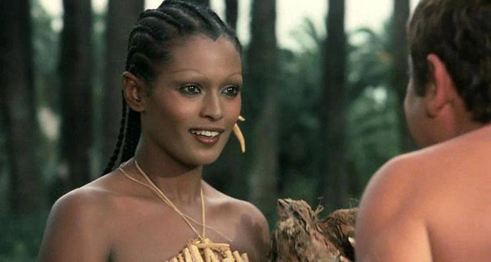 Только 12 челябинцев верят в черную пятницу По данным SuperJob лишь 12 жителей Челябинска считают ноябрьские распродажи настоящими а не фиктивными Большинство 65 уверены что черная пятница обманывает покупателей ещё 23 затруднились с ответом Женщины доверяют акциям чаще мужчин 14 против 10 а молодёжь до 35 лет больше чем старшие участники опроса Чем выше доход тем меньше вера в честные скидки Совершать покупки во время распродажи готовы лишь 5 горожан Чаще всего интерес вызывают одежда бытовая техника и обувь