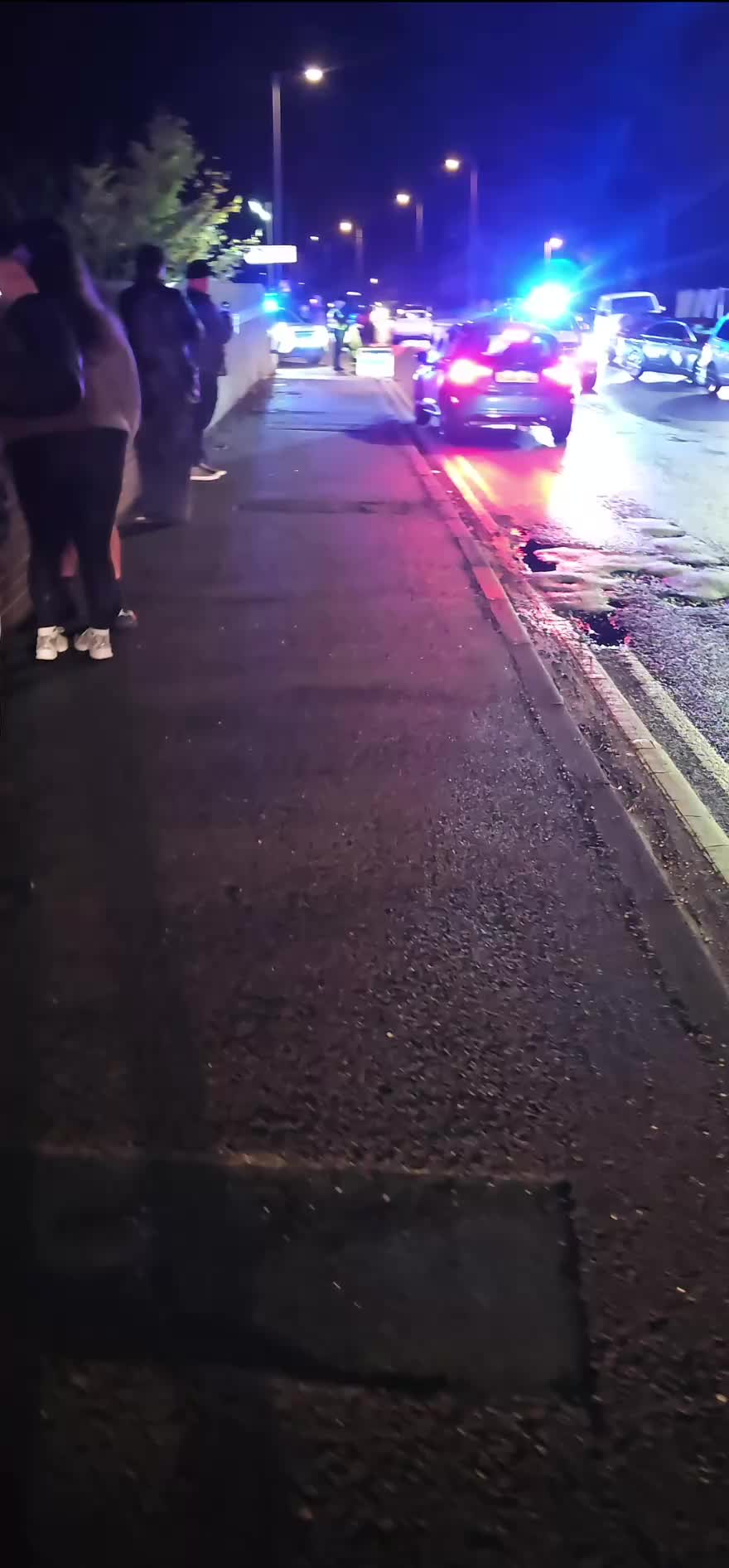 Нападение с ножом в поезде в Англии: несколько пострадавших и задержание двух подозреваемых