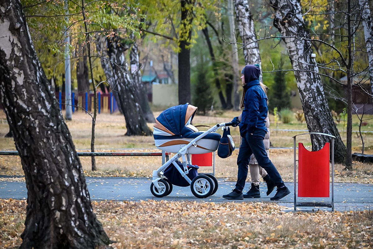 В Челябинской области автоматически назначили единое пособие 3930 новорожденным   gubernia74 ru articles society 1137121 С начала 2025 года отделение Социального фонда России по Челябинской области назначило единое пособие на 3 930 новорожденных детей семьям где уже получают эту выплату на старших детей При этом родителям не пришлось писать никаких дополнительных заявлений   t me chgub