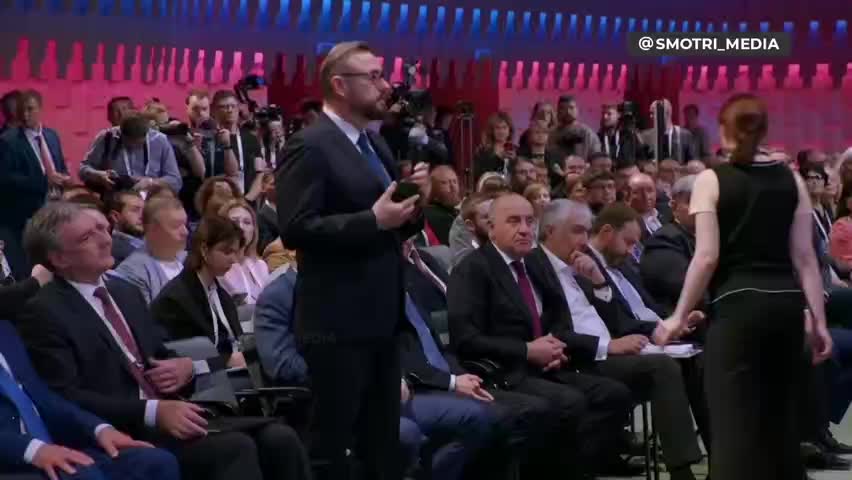 Путин поддержал идею экономии бюджета на 5 триллионов рублей на форуме АСИ