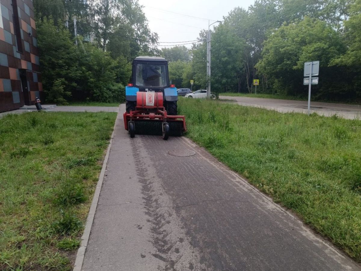 В Кинешме возбудили уголовное дело за незаконную аренду спецтехники В ходе контроля установлено, что в 2023–2024 годах бывший руководитель муниципального учреждения «Управление городского хозяйства г. Кинешмы» систематически сдавал в аренду предпринимателям спецтехнику, предназначенную для уборки улиц и частных территорий, без надлежащего оформления документов. ↗ Прислать новость Подписаться