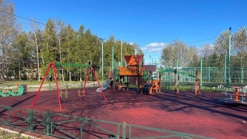 Более 180 миллионов рублей выделят на поддержку инициатив жителей Сахалинской области Правительство региона утвердило перечень проектов которые будут воплощены в жизнь в 2026 году в рамках программы инициативного бюджетирования Всего в список вошло 41 предложение от жителей области Подробности на нашем сайте   Подписаться на нас Telegram I MAX Прислать нам новость Sakhonlinebot