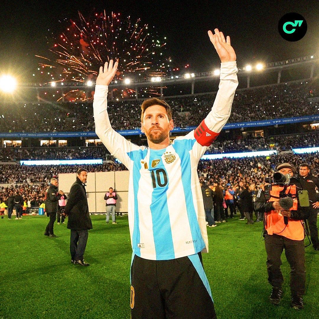 Месси хотел подписать контракт с клубом из Саудовской Аравии чтобы готовиться к ЧМ 2026 аргентинец предлагал заключить соглашение на четыре месяца чтобы готовиться к ЧМ 2026 после сезона в МЛС RMC Sport Саудовцы отказали Лео потому что не планировали превращать лигу в тренировочный лагерь   Все рекорды сезона в приложении ГОЛ