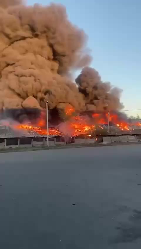 Пожар на складе в Казани: локализация огня на площади 1105 квадратов