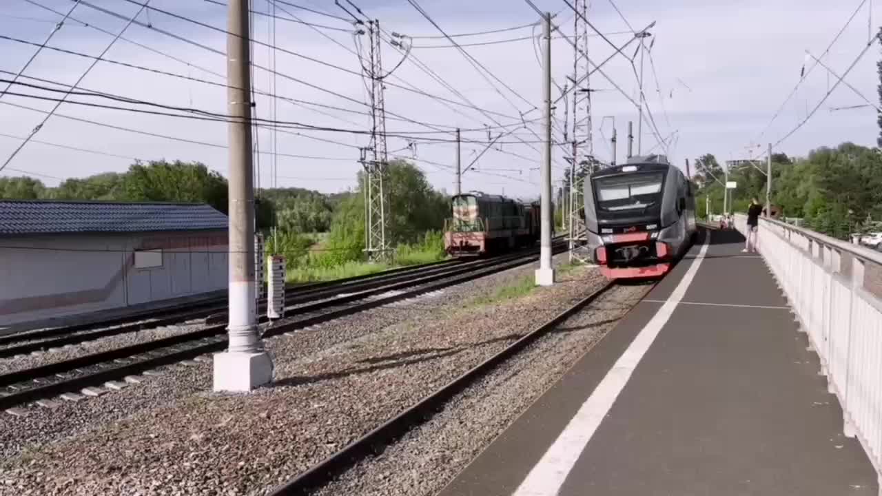 Испытания первого дизель-поезда ДП2Д начались на Экспериментальном кольце ВНИИЖТ
