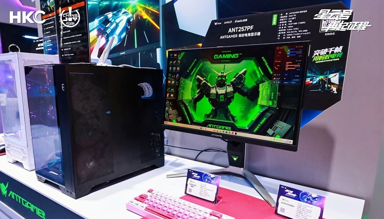 Antgamer показала дисплей на 1000 Гц Компания HKC через суббренд Antgamer анонсировала экспериментальный монитор где высокая герцовка сочетается с подсветкой по зонам и вставкой чёрных кадров для устранения шлейфов Что особенного Первая в мире панель с частотой 1000 Гц Зональная подсветка отдельное управление сегментами для чёткости Технология Black Frame Insertion меньше смазывания больше резкости Синхронизация стробирования с обновлением кадров Цель победить шлейфы даже на экстремальных скоростях Ранее был монитор на 750 Гц за 1110 1000 Гц выглядит как безумие но технологически реален В продаже ожидается в 2026 году Нужен ли вам 1000 Гц если ваша видеокарта выдаёт максимум 400 Участвуй в розыгрыше 3 х ИГРОВЫХ ПК Наши каналы HКС АntGаmеr Мoнитoры
