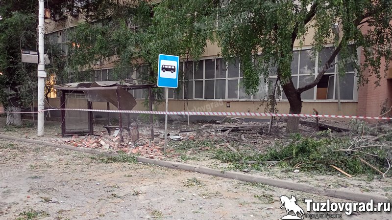 В Новочеркасске временно перенесут остановку общественного транспорта «Ростелеком». Это связано с проведением ремонтно-восстановительных работ в здании на проспекте Баклановском, 25. Общественный транспорт на остановке «Ростелеком» будет останавливаться на 20 метров ближе к перекрестку проспекта Баклановского и улицы Пушкинской.